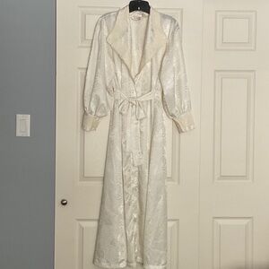 Victoria Secret Gold Label - Vintage Elegant Cream Robe